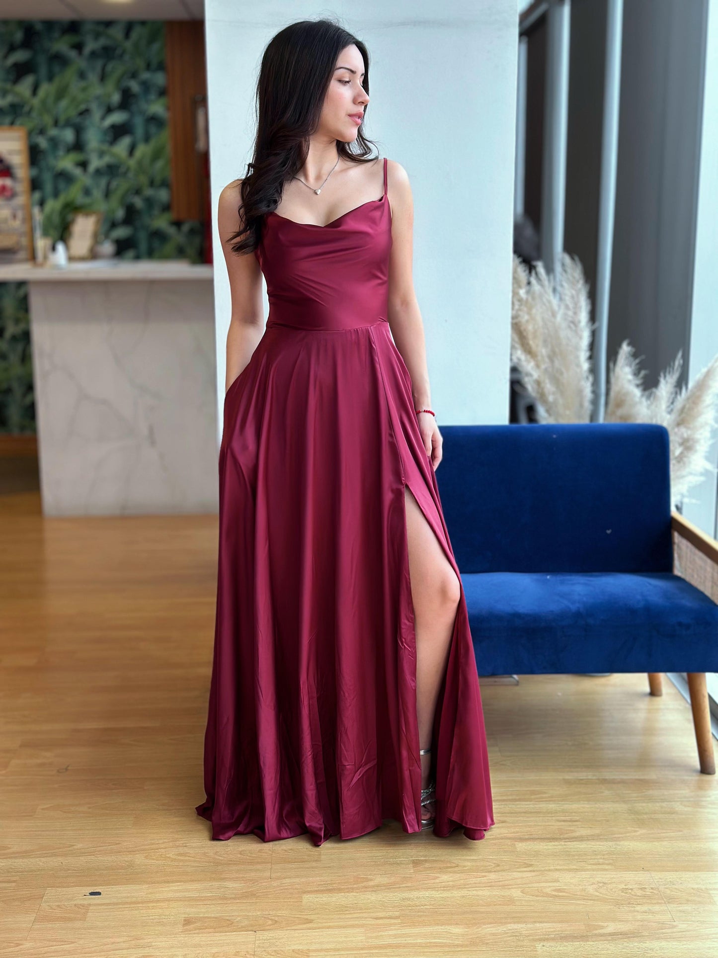 Vestido Olivia Satin Burdeo