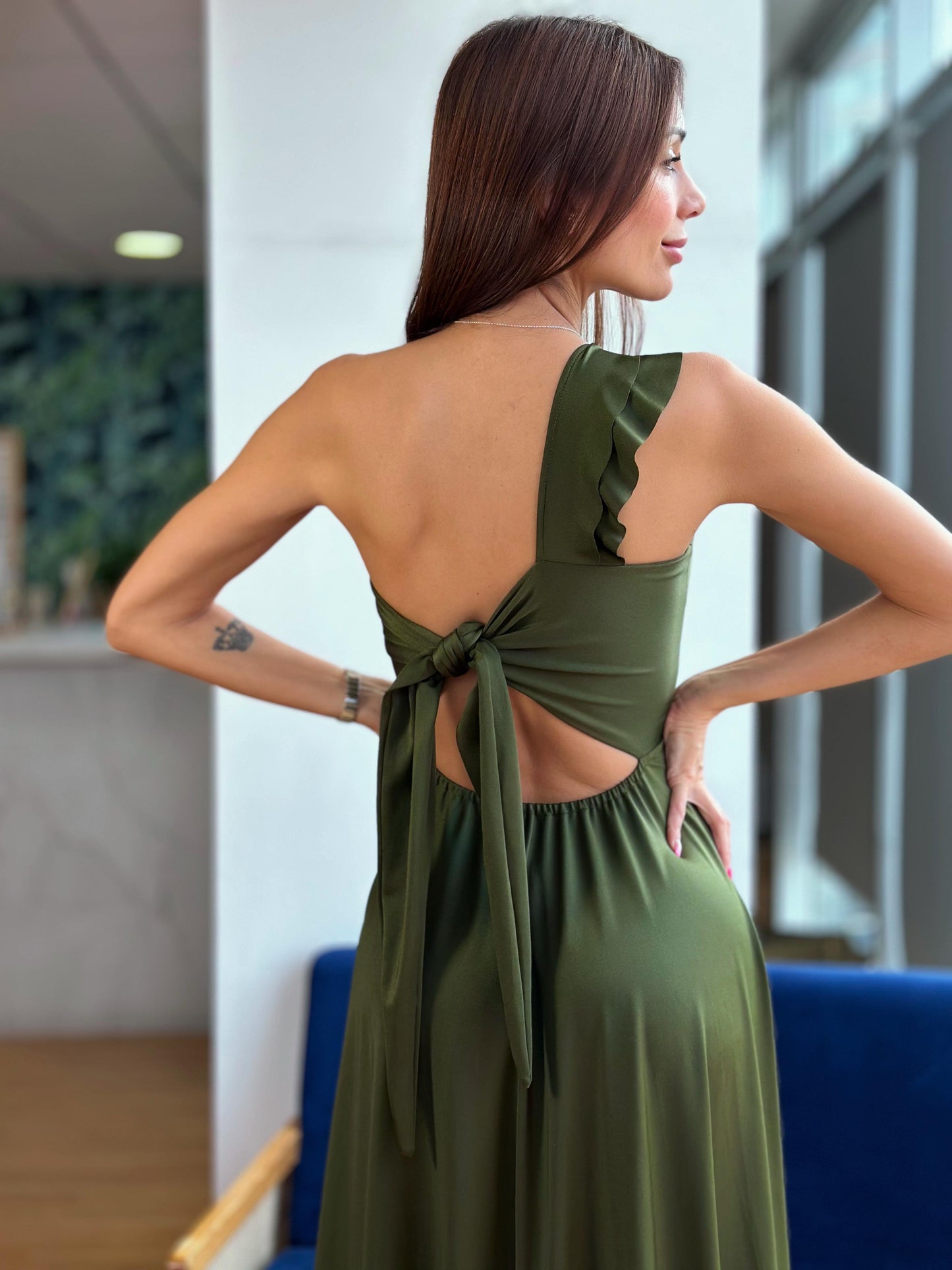 Vestido Fiorella Asimetrico - Verde Olivo
